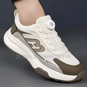 *Auto-Buckle Running Sneakers - Boa System*