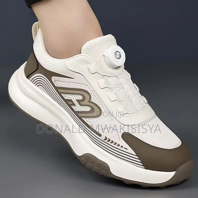 *Auto-Buckle Running Sneakers - Boa System*