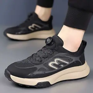 *Auto-Buckle Running Sneakers - Boa System*