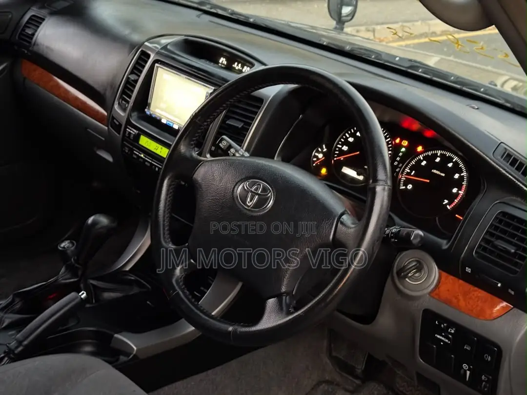 Toyota Land Cruiser Prado 2005 Black