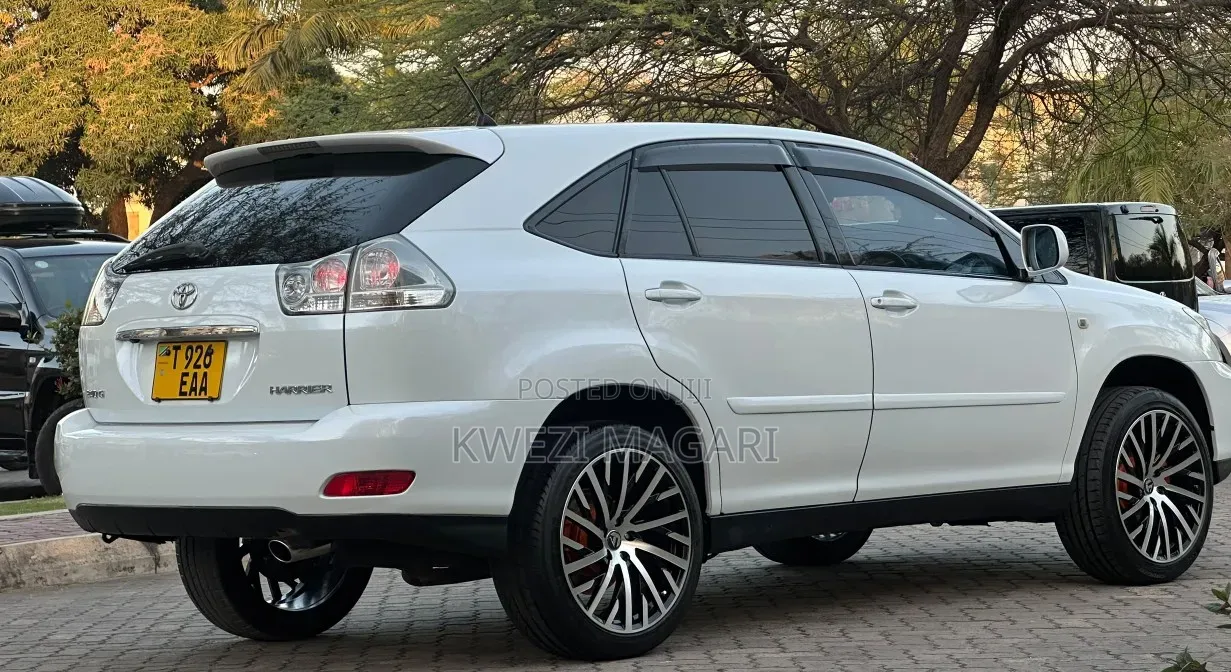 Toyota Harrier 2007 White