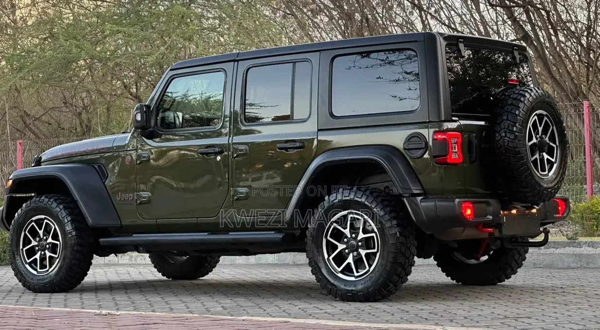 Jeep Wrangler 2024 Green