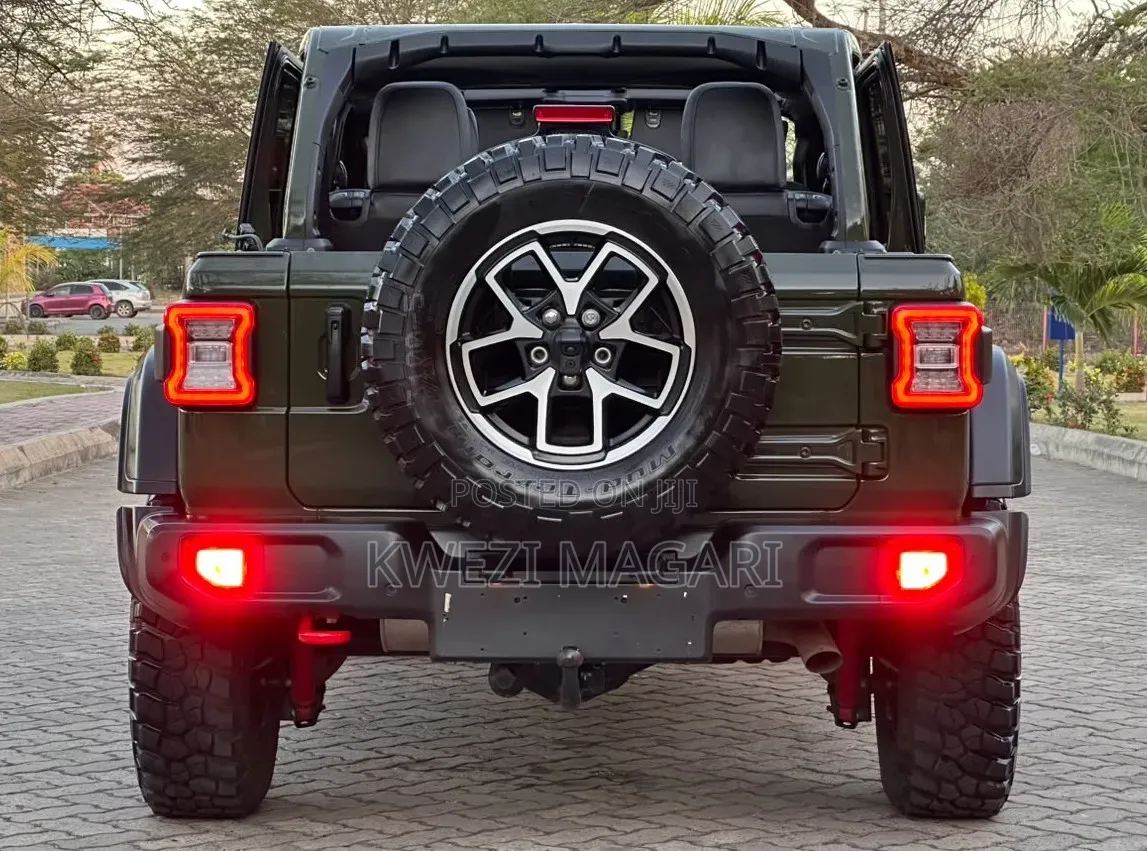 Jeep Wrangler 2024 Green
