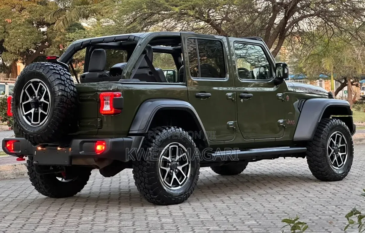 Jeep Wrangler 2024 Green