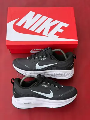 *Nike Zoomx Gore-Tex - Waterproof Edition*