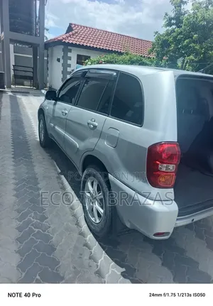 Toyota RAV4 1.8 2004 Silver