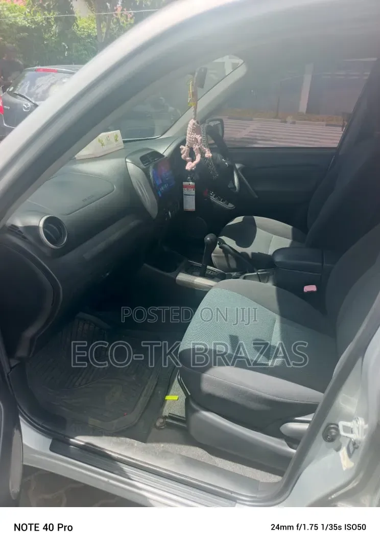 Toyota RAV4 1.8 2004 Silver