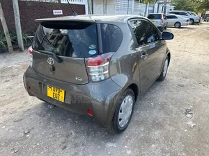Toyota iQ 2008 Gray