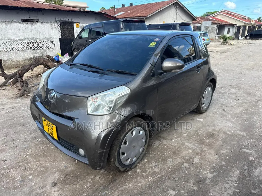 Toyota iQ 2008 Gray