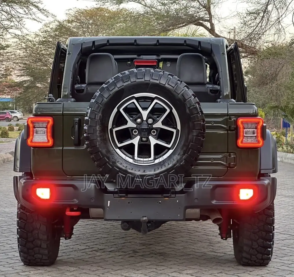 Jeep Wrangler 2024 Green