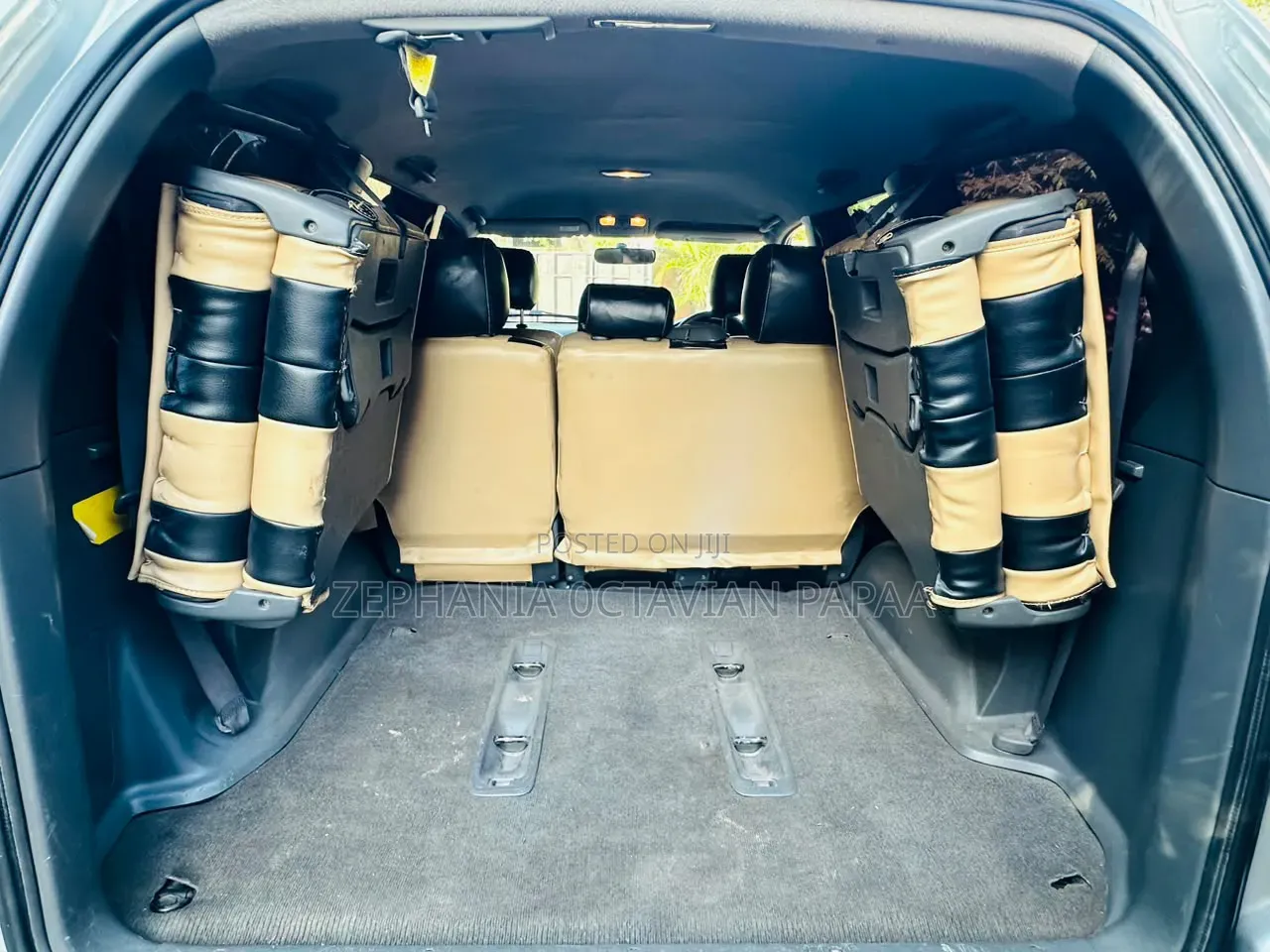 Toyota Land Cruiser Prado 2005 Silver