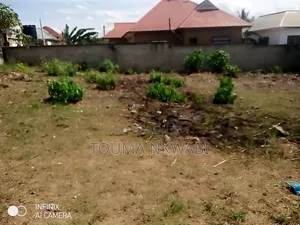 Kiwanja Kinauzwa Mapinga Square Meter 400 Kipo Ushuani, Njoo Na Ofa