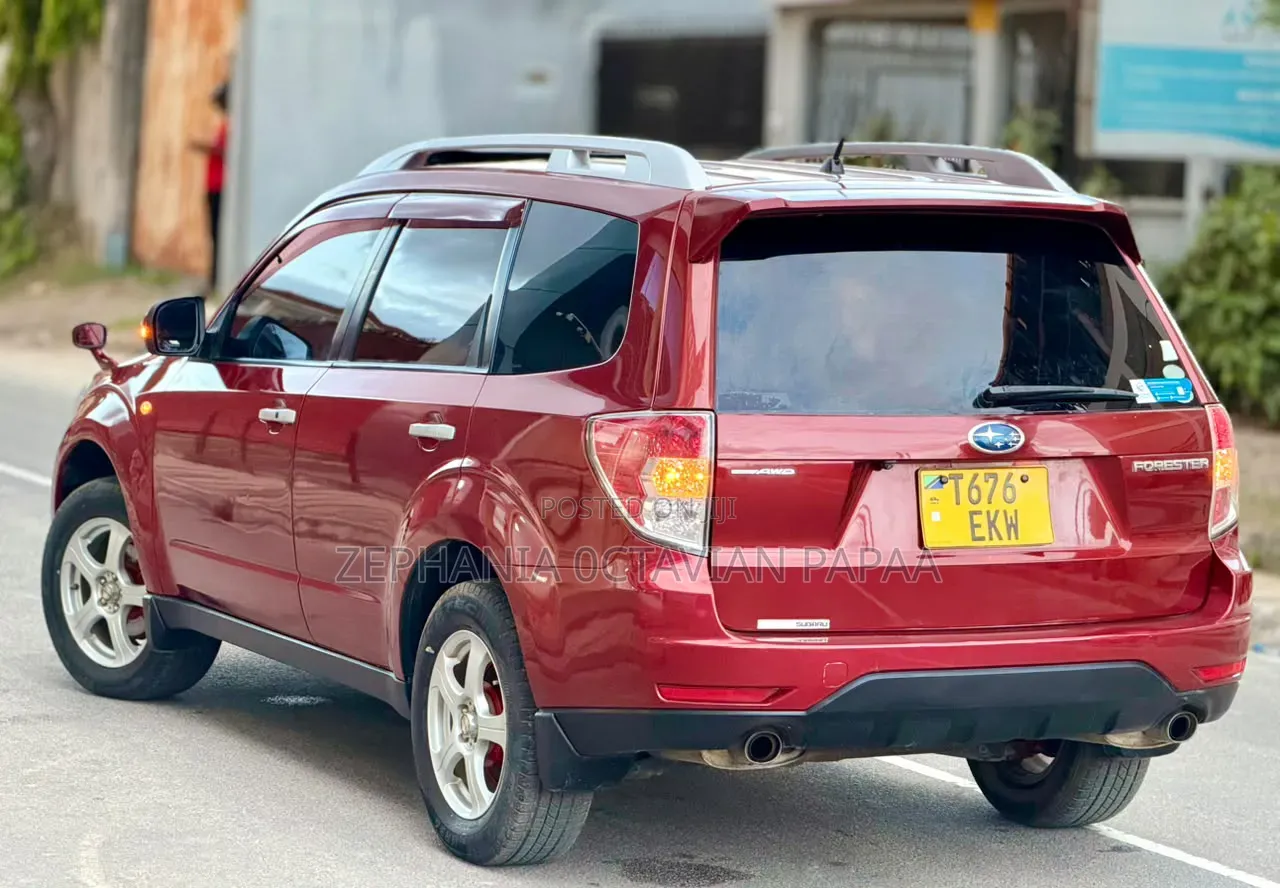 Subaru Forester 2011 Red