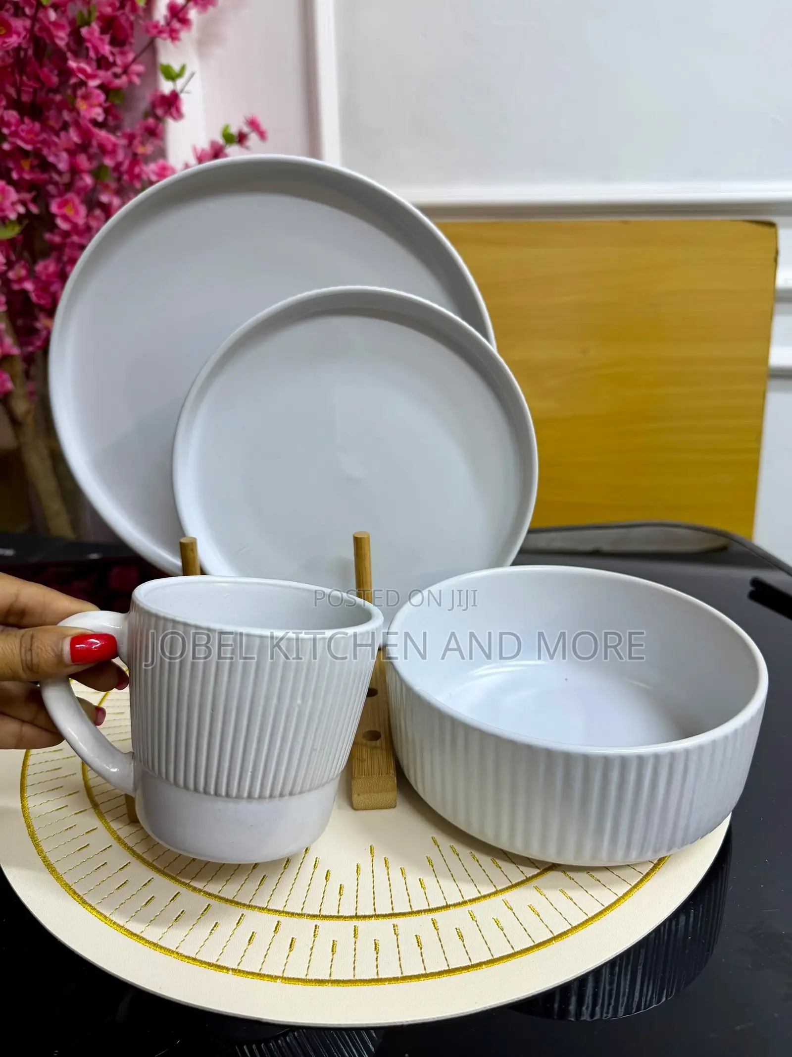 Beautiful Dinner Set 16 Pieces