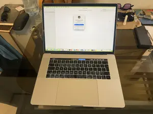 Laptop Apple MacBook Pro 2019 16GB Intel Core i9 SSD 512GB