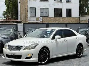 Toyota Crown 2009 White