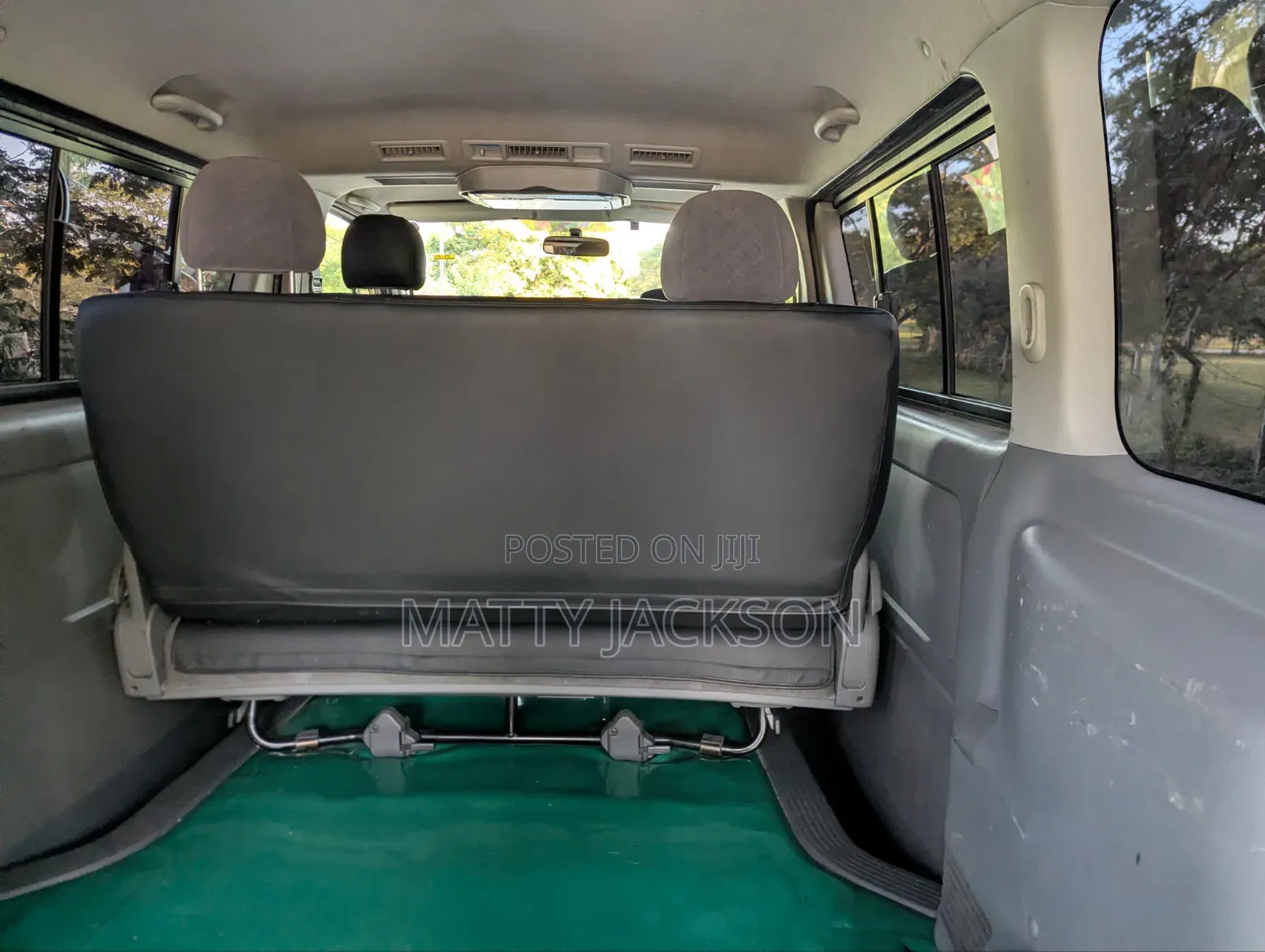 Toyota Quantum 2005 Silver