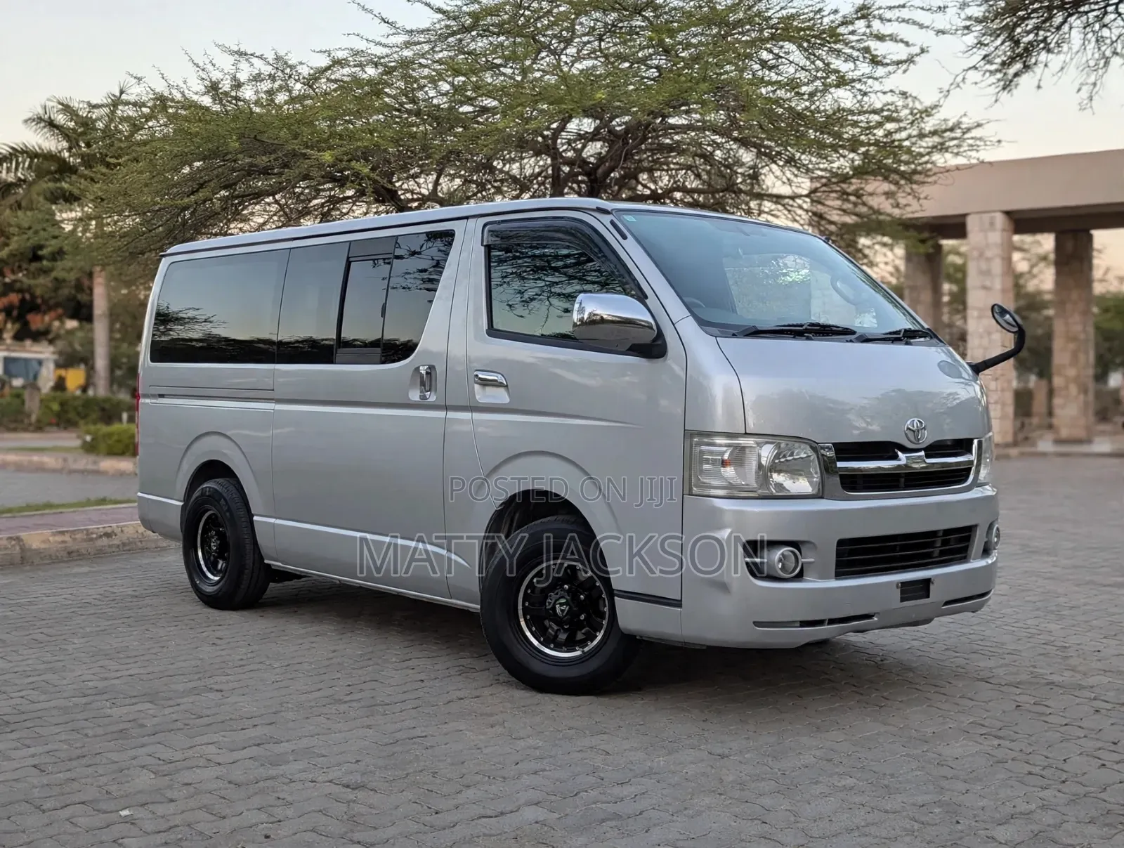 Toyota Quantum 2005 Silver