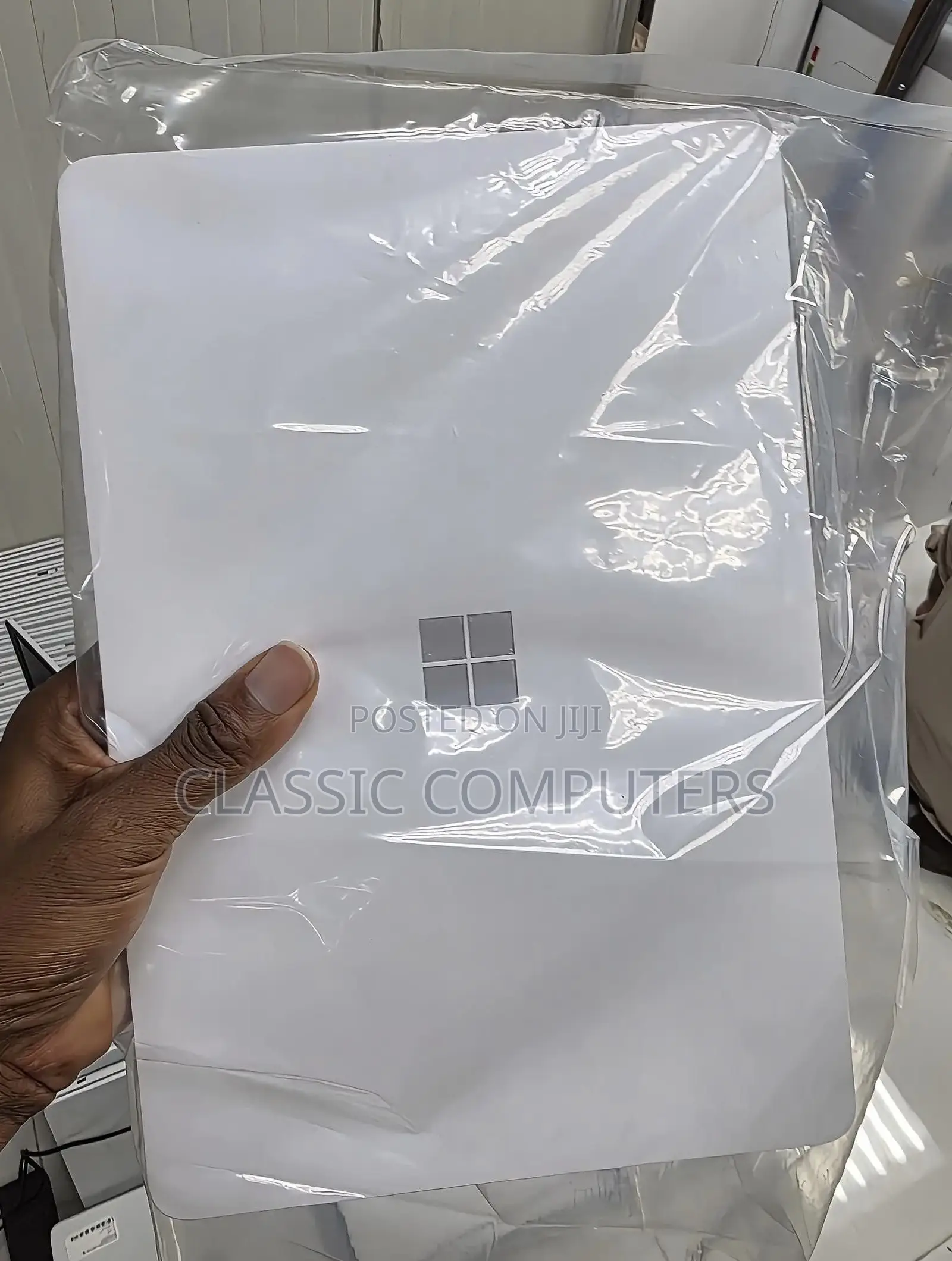 Laptop Microsoft Surface Laptop SE 8GB Intel SSD 128GB