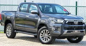 New Toyota Hilux 2025 Gray