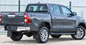 New Toyota Hilux 2025 Gray