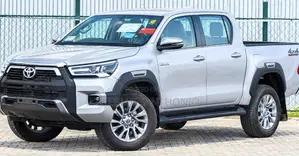 New Toyota Hilux 2025 Ivory