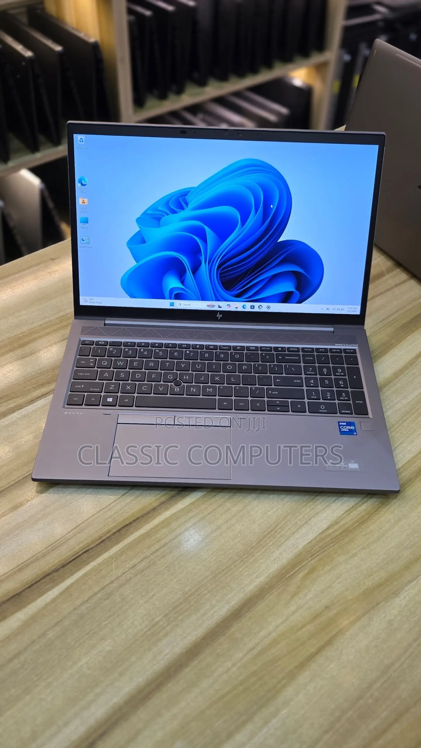 New Laptop HP Envy 15 8GB AMD Ryzen 5 SSD 512GB