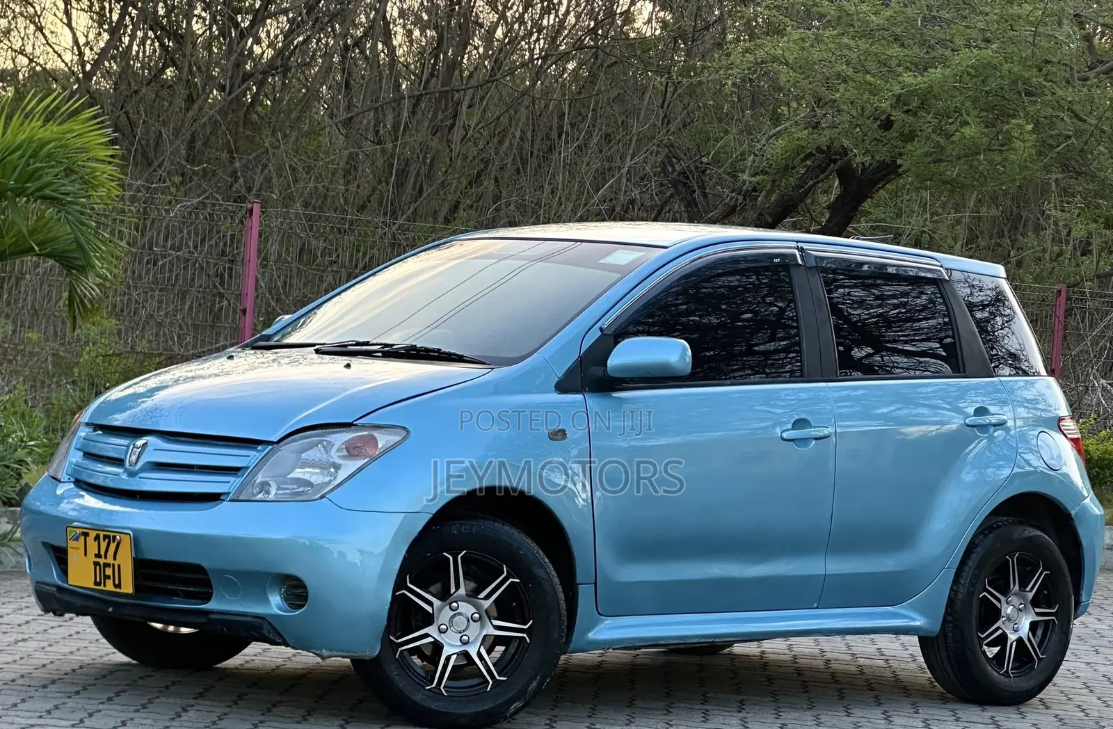 Toyota IST 2004 Blue