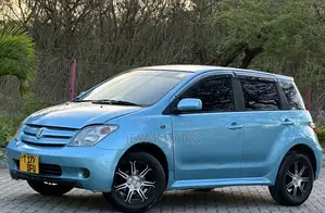 Toyota IST 2004 Blue