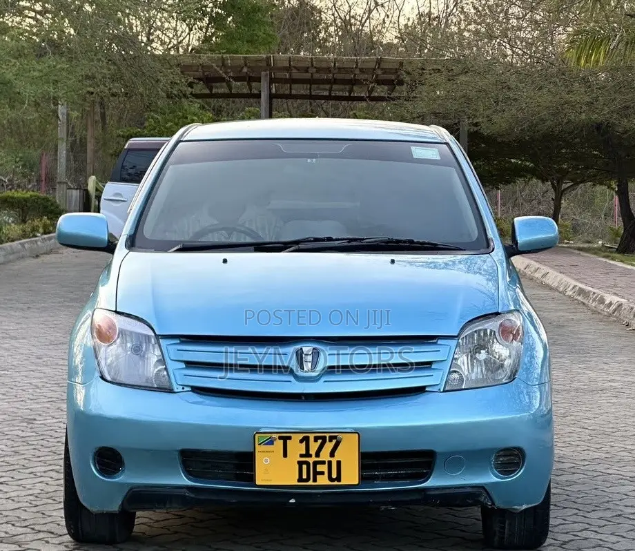 Toyota IST 2004 Blue