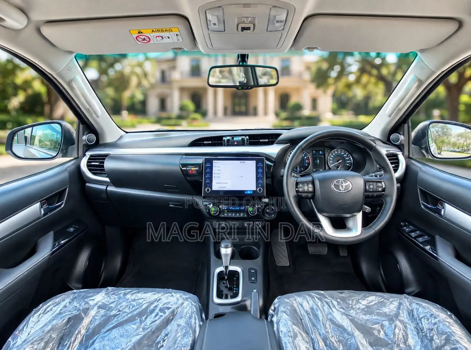 New Toyota Hilux 2025 Gray
