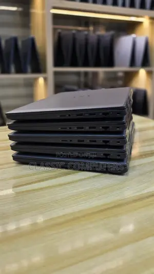 Laptop Dell Latitude 3520 16GB Intel Core i5 SSD 256GB