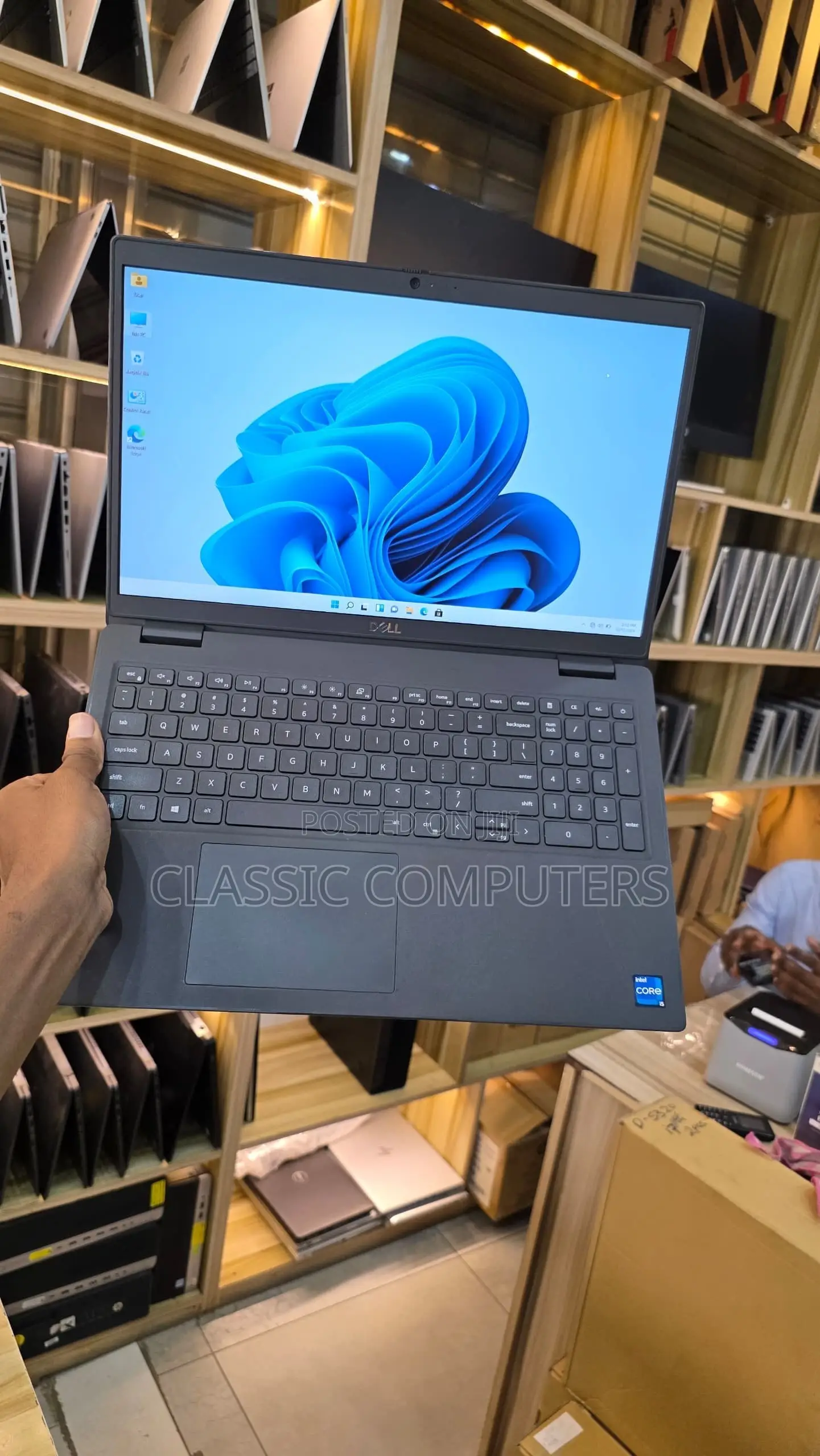 Laptop Dell Latitude 3520 16GB Intel Core i5 SSD 256GB