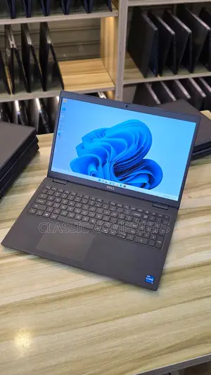 Laptop Dell Latitude 3520 16GB Intel Core i5 SSD 256GB