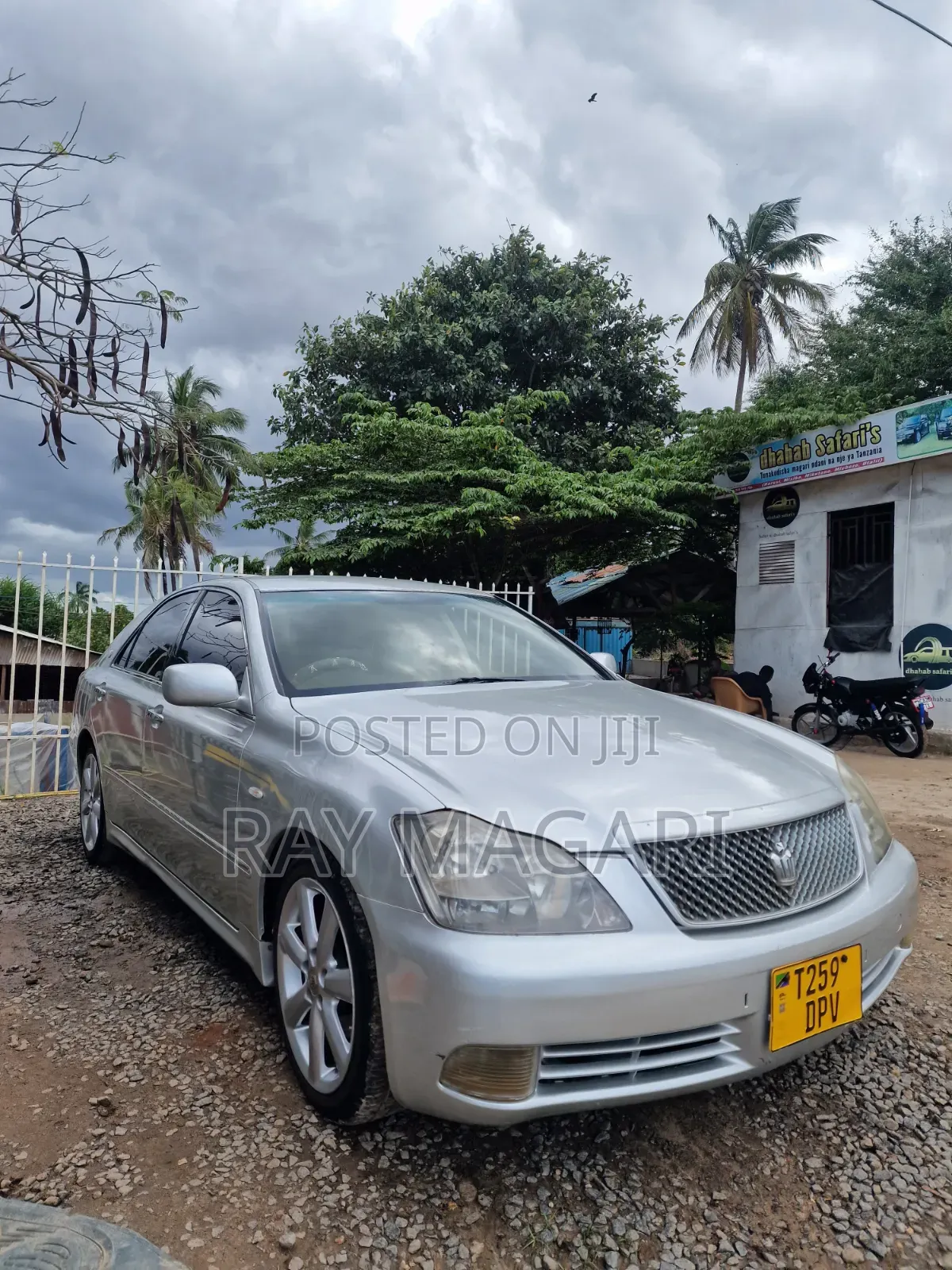 Toyota Crown 2006 Silver