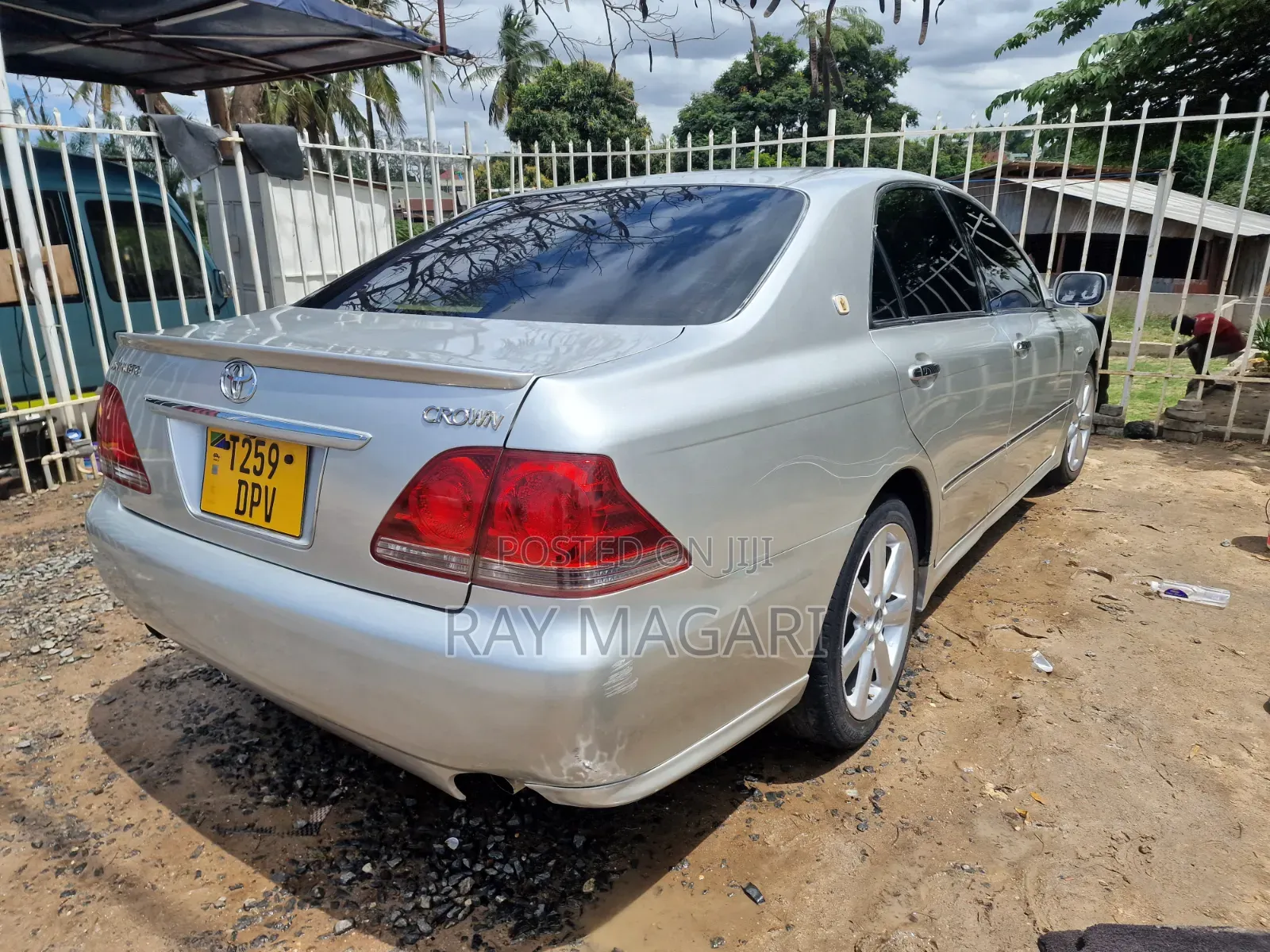 Toyota Crown 2006 Silver