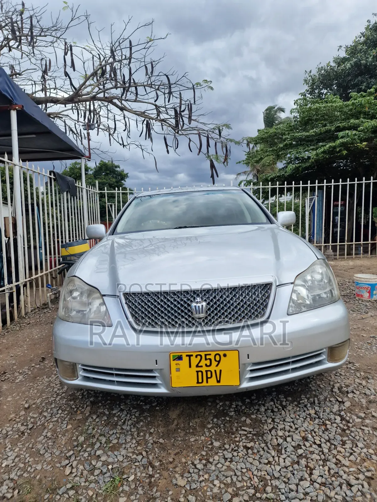 Toyota Crown 2006 Silver