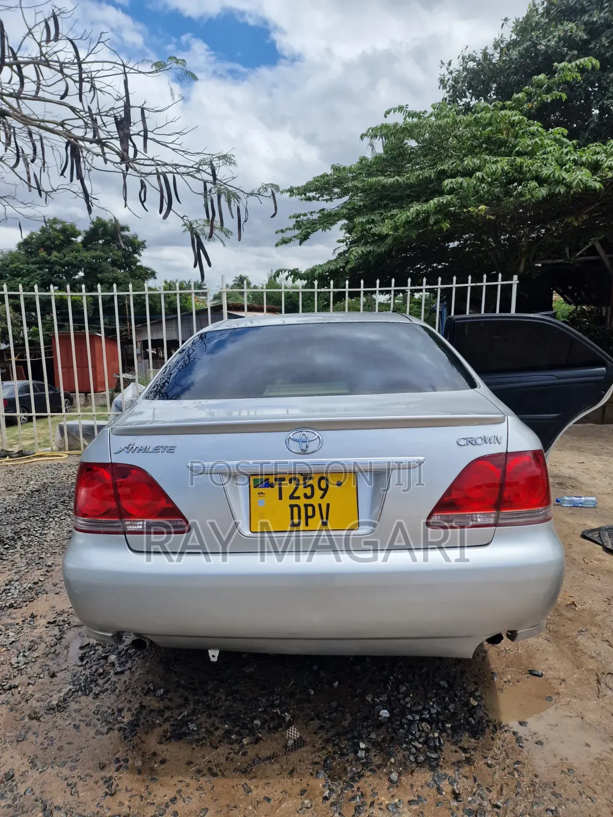 Toyota Crown 2006 Silver