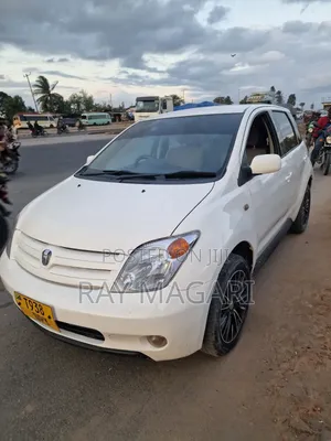 Toyota IST 2006 White