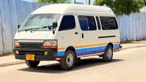 Toyota HiAce 2000 White