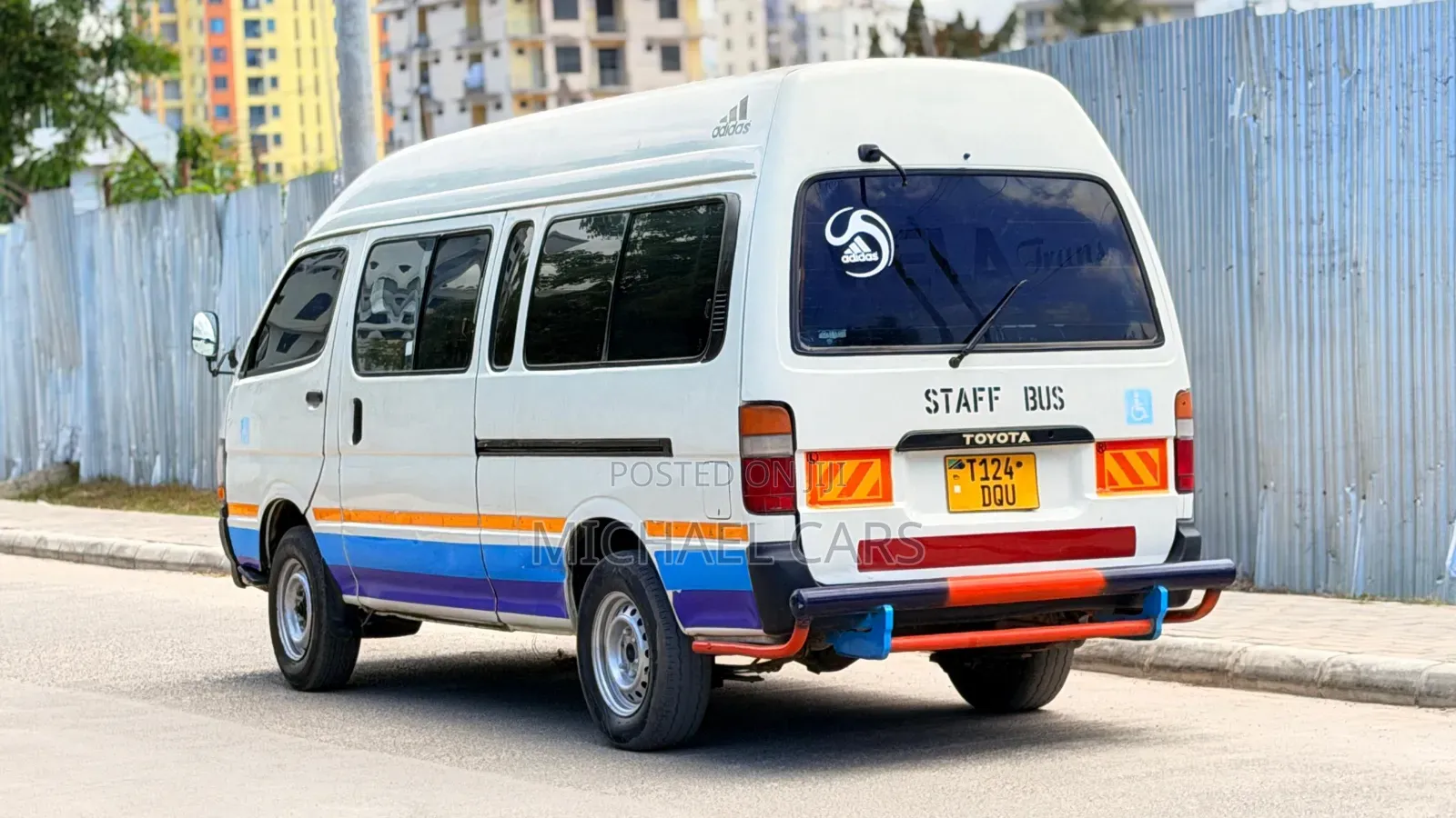 Toyota HiAce 2000 White