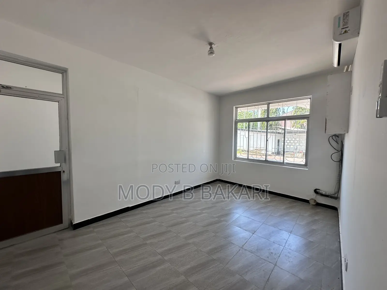 8bdrm House in Mikocheni for sale
