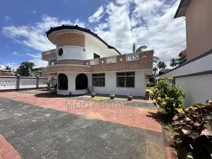 8bdrm House in Mikocheni for sale