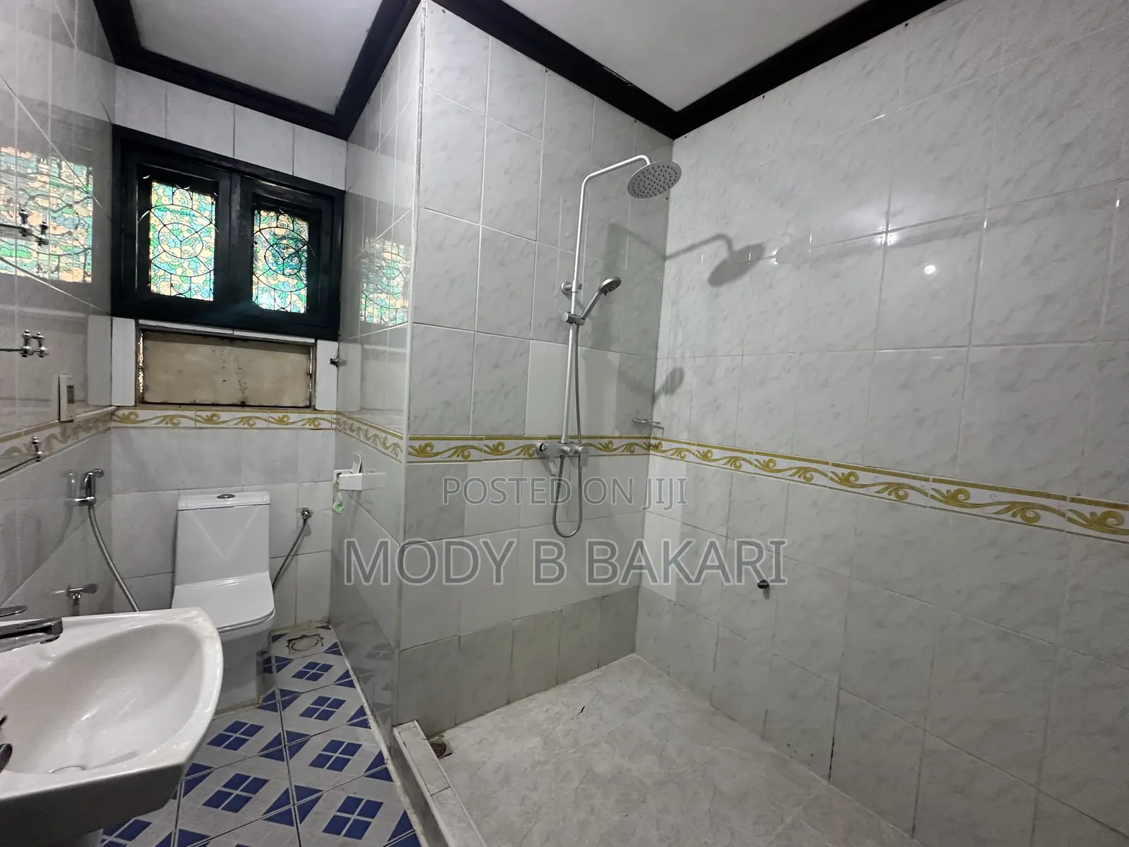8bdrm House in Mikocheni for sale