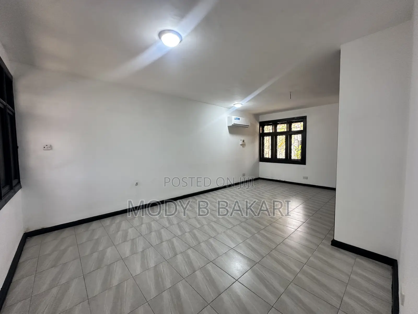 8bdrm House in Mikocheni for sale