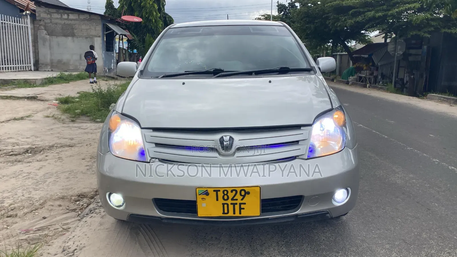 Toyota IST 2004 Silver