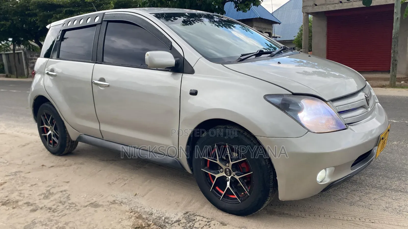 Toyota IST 2004 Silver
