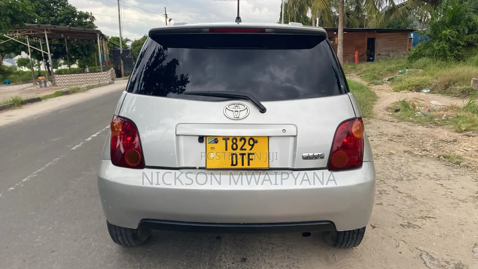 Toyota IST 2004 Silver
