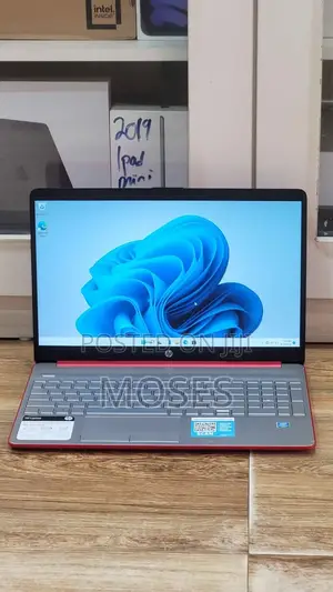 Laptop HP 15-dw1197nia 8GB Intel Core i5 SSD 512GB