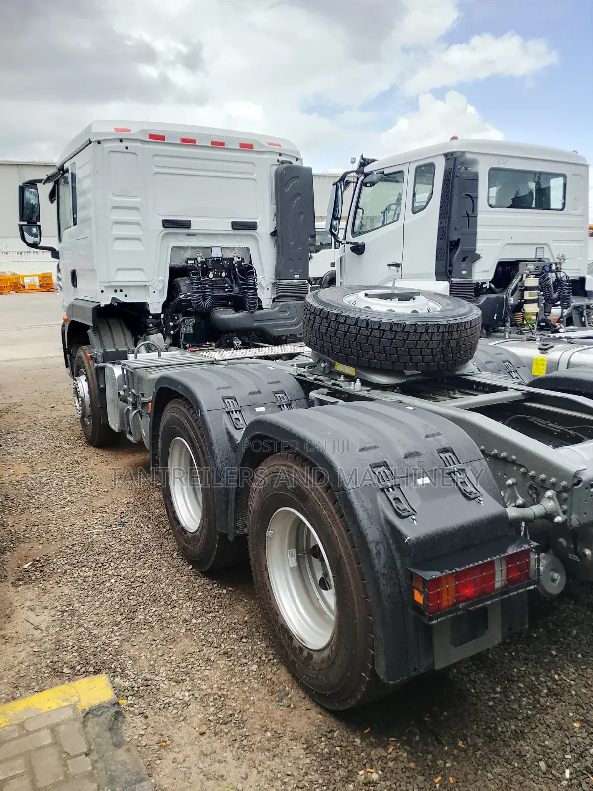 Brand New Howo NX 371